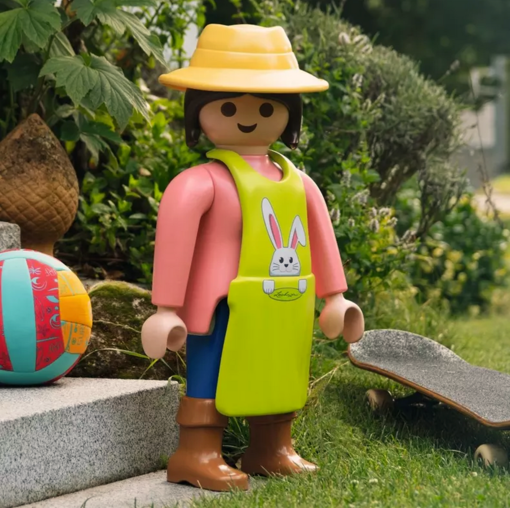 PLAYMOBIL LECHUZA Mega Figure Jardinière Hannah - Édition de Pâques (env. 63 cm)